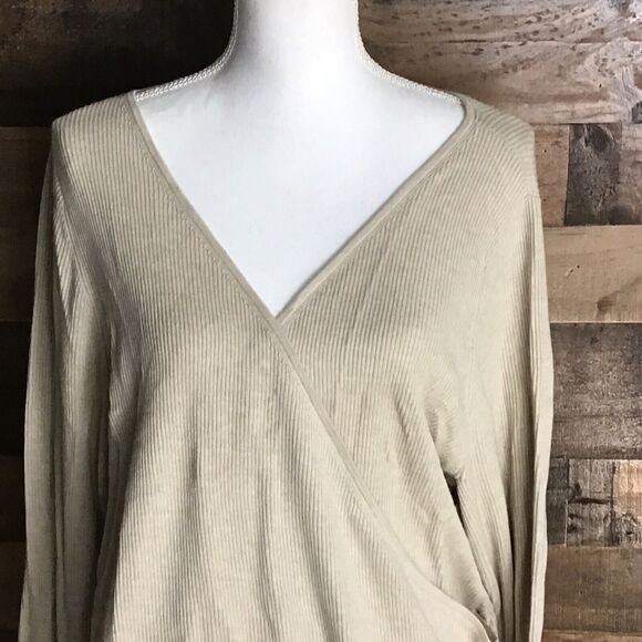 Leith Women’s Plus Size 3X Beige V-Neck Wrap Sweater Ribbed Stretch Modal NWOT - Picture 10 of 11